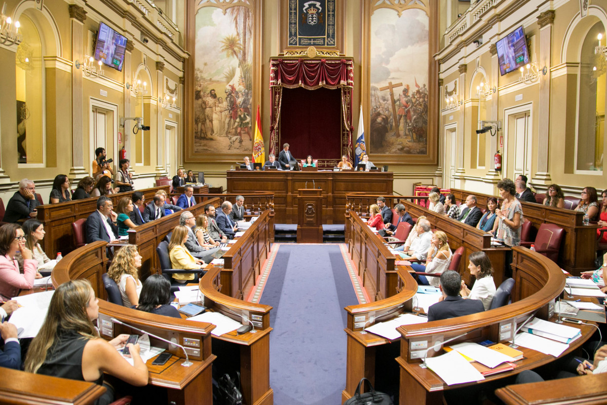 PARLAMENTO