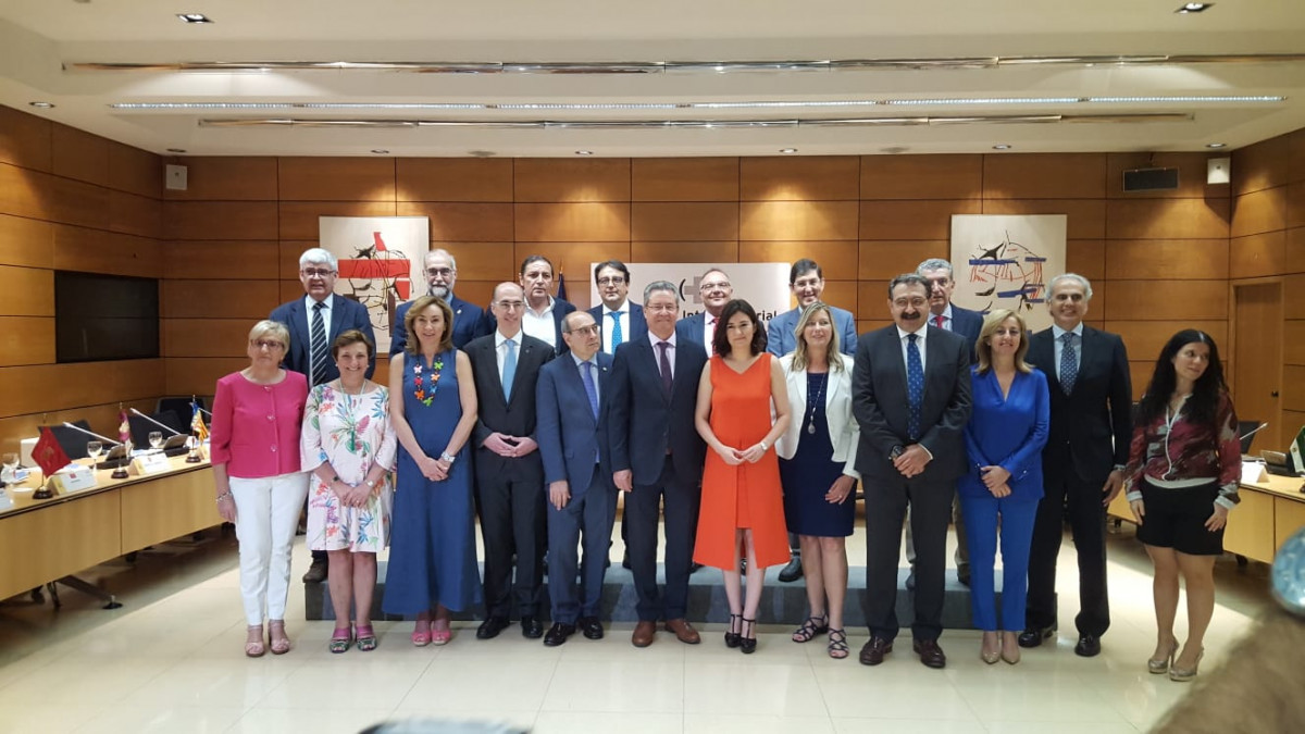 Foto de familia antes de la reuniu00f3n del Consejo Interterritorial del SNS