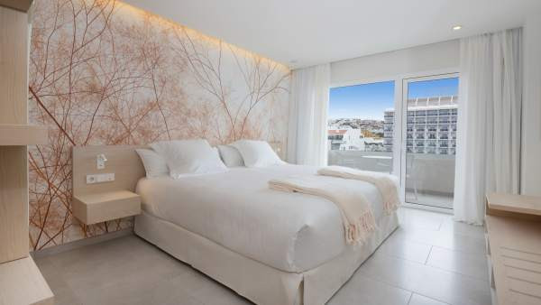 HOTELERO