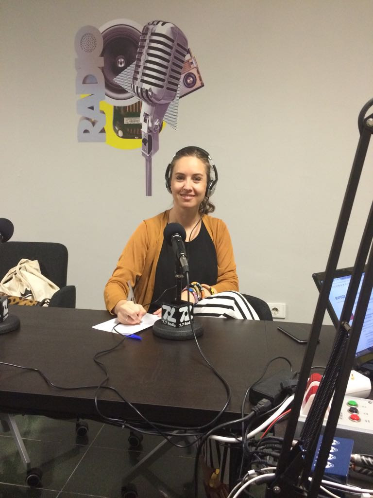 Melisa Rodru00edguez en 7.7 Radio (foto de archivo)