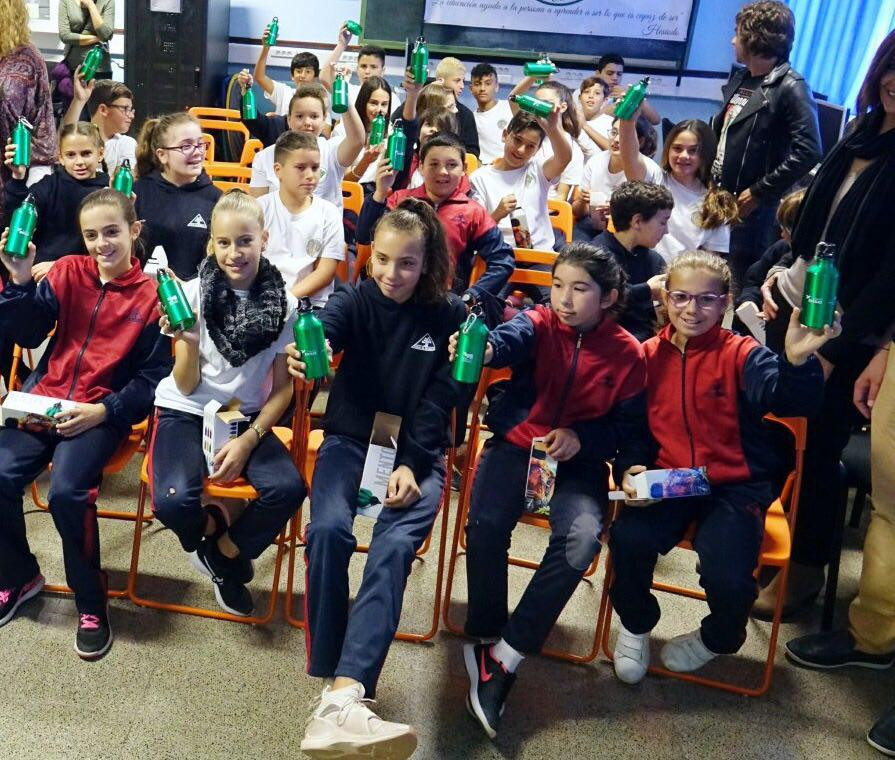 Escolares reciclan educacion clase