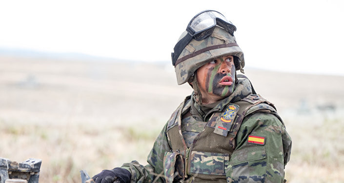 MILITARES