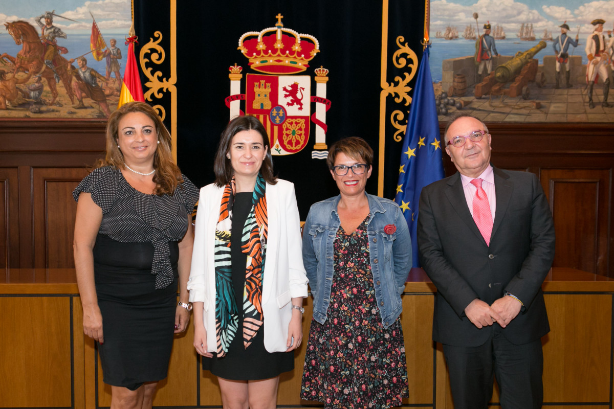 Un momento del encuentro de los consejeros de Sanidad y Polu00edticas Sociales con la Ministra