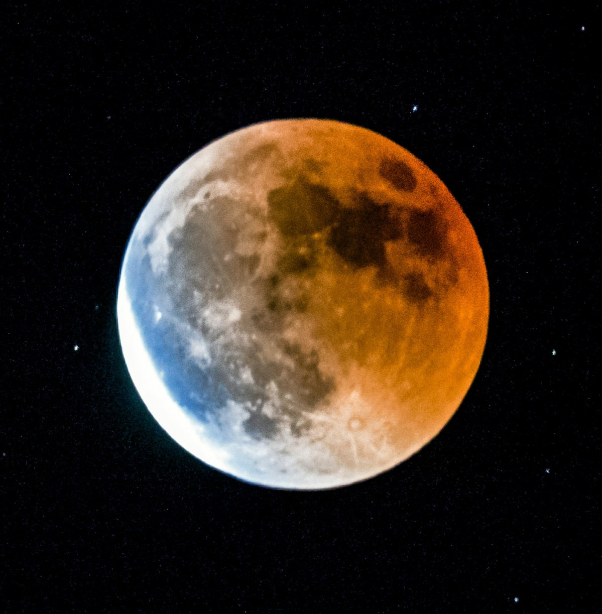 LUNA8