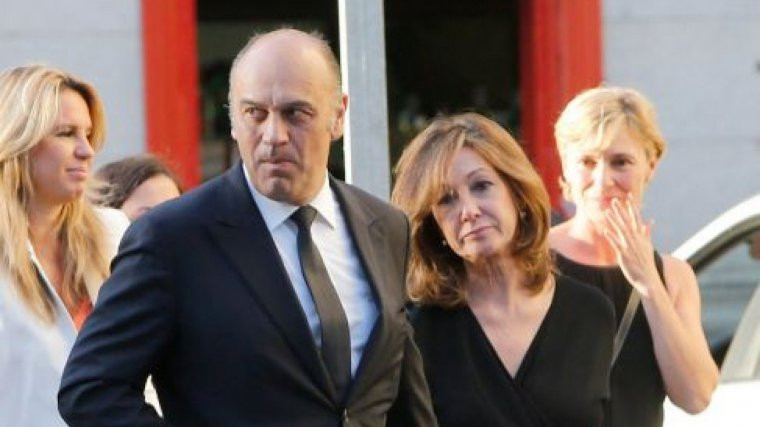 Imagen de archivo de ana rosa quintana junto a su marido juan munoz