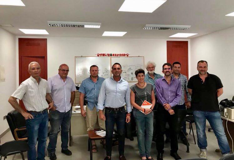 Reuniu00f3n Cs Sta Cruz de Tfe con el frente cu00edvico del distrito suroeste en la asociaciu00f3n del Humilladero