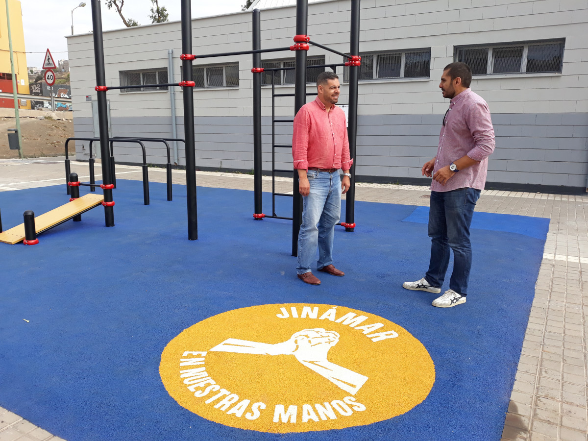 DIEGO OJEDA Y ABRAHAM SANTANA NUEVO ESPACIO DE CALISTENIA EN JINÁMAR (3)