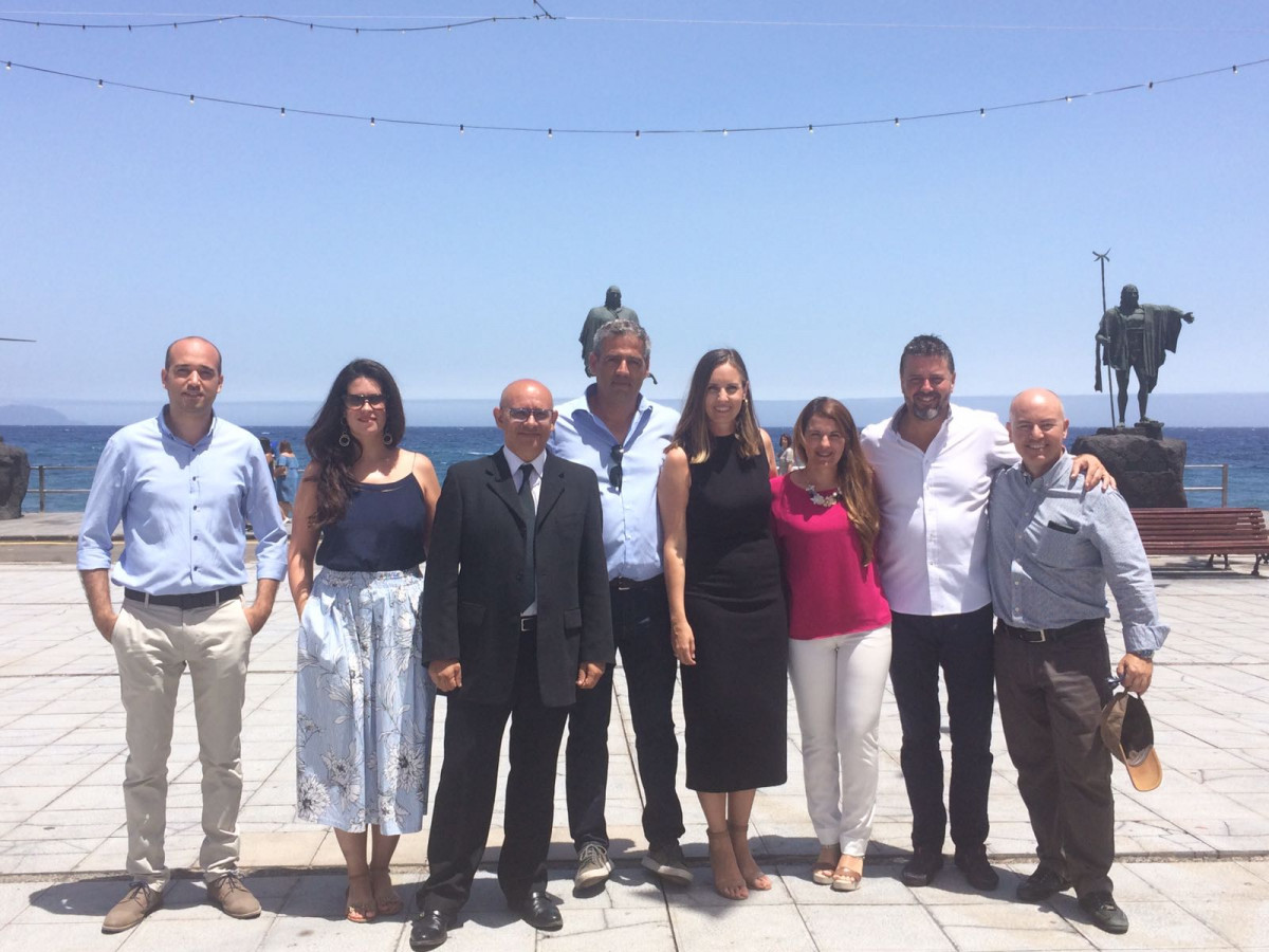 Melisa Rodru00edguez con la agrupaciu00f3n de Cs Candelaria