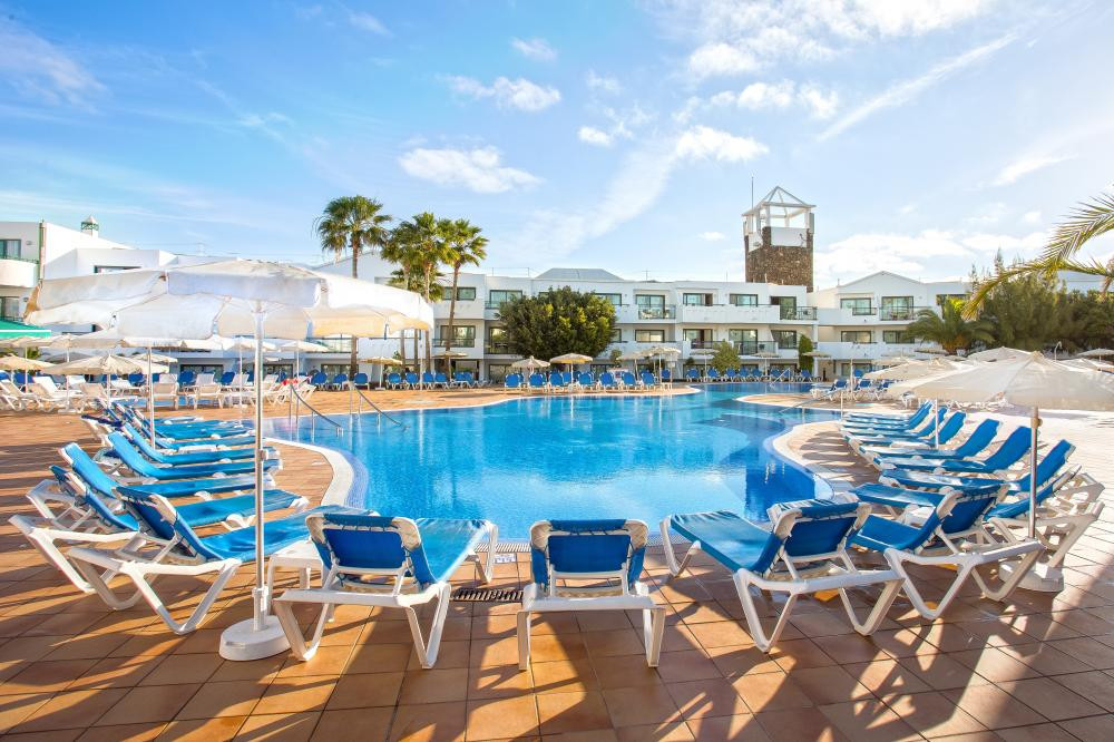 Be live experience lanzarote beach servicios 