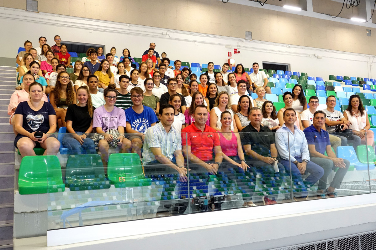 TRG120918alcalde voluntarios campeonato baloncesto3