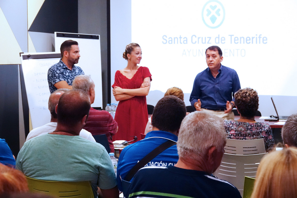 TRG 140918reunion juegos municipales3