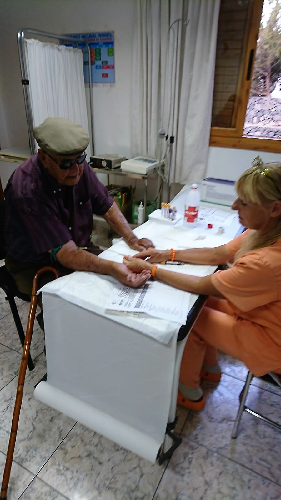 Analu00edtica a uno de los pacientes del Consultorio de Alajeru00f3 2