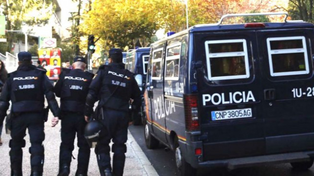 POLICIAS