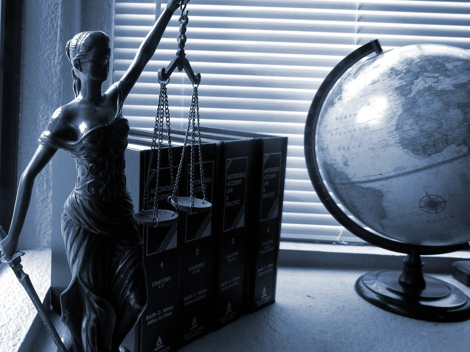 Leyes