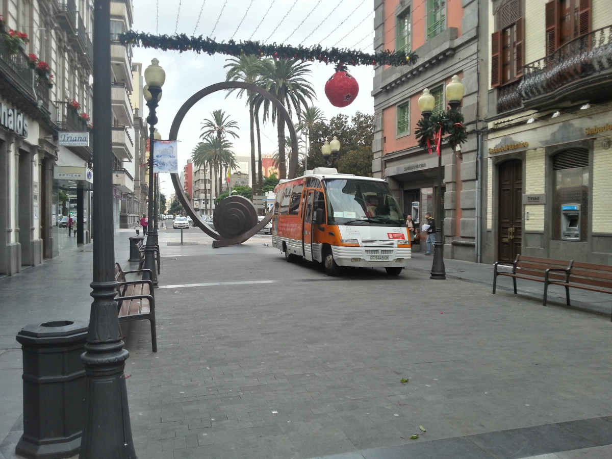 Unidad mu00f3vil del ICHH en Triana