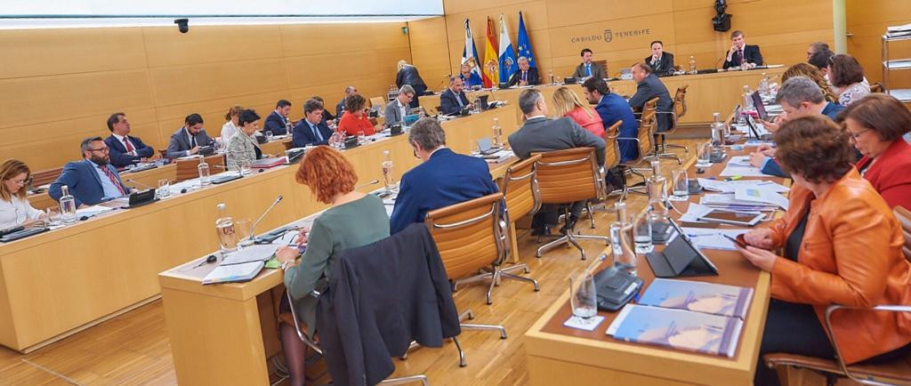 Pleno debate estado isla tenerife