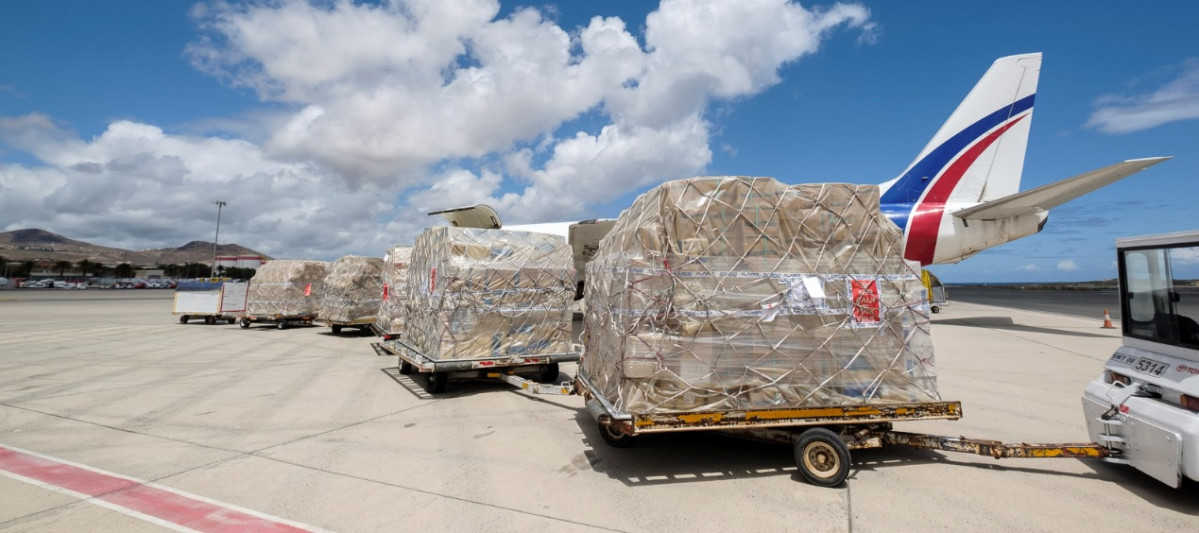 Avion Material sanitario coronavirus