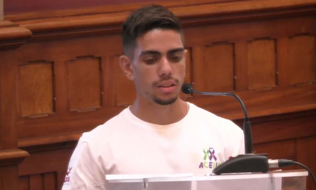 Oliver García, durante el pleno